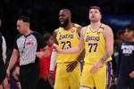NBA杯湖人VS马刺首发:詹姆斯&东契奇&里夫斯集结 福克斯应战