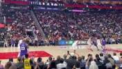 季后赛缺阵影响巨大！东契奇此前一人吸引火箭四人防守助飞老詹！