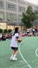 😍她到底多大啊?想约她打球~